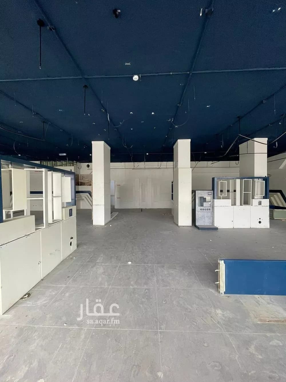 محل 450 م² في المصيف 6