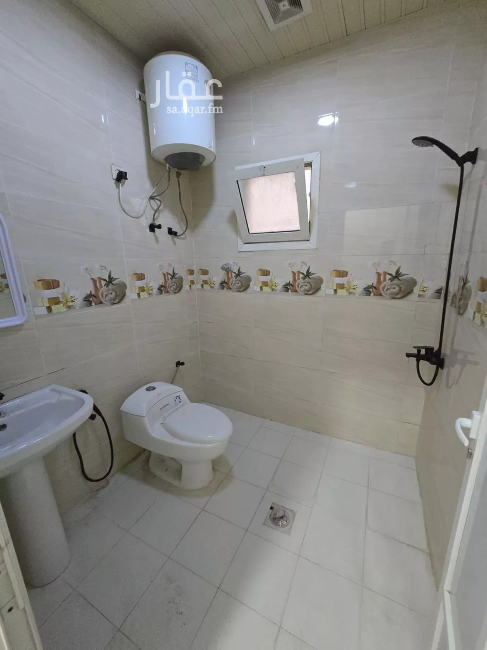 فيلا 6 غرف في ضاحية الملك فهد 17