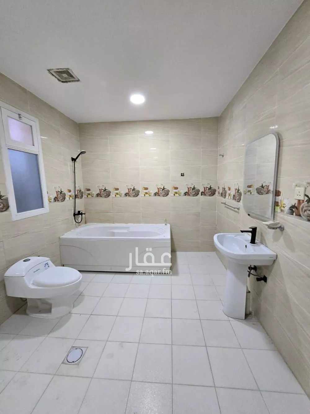 فيلا 6 غرف في ضاحية الملك فهد 25