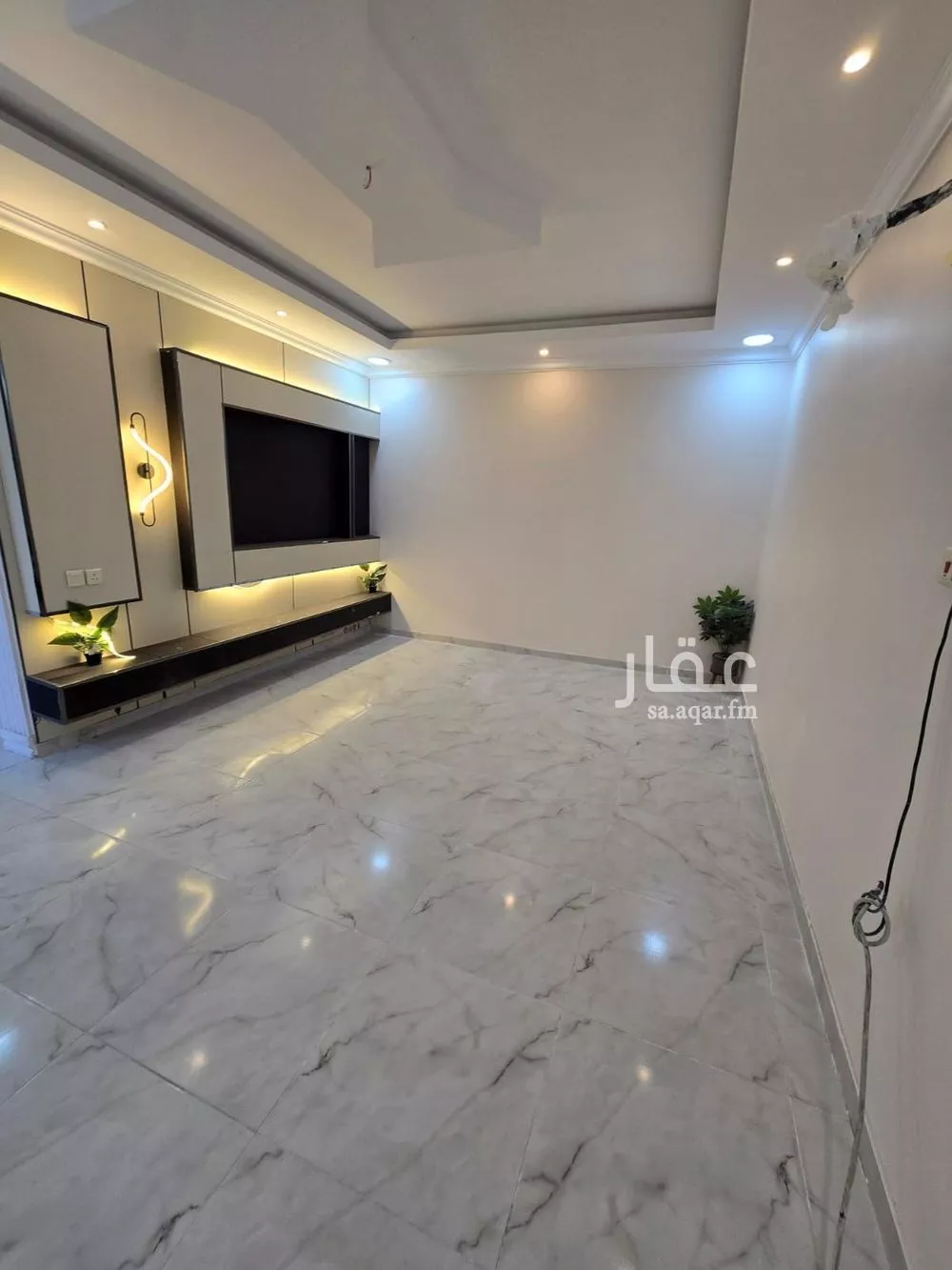 فيلا 6 غرف في ضاحية الملك فهد 5