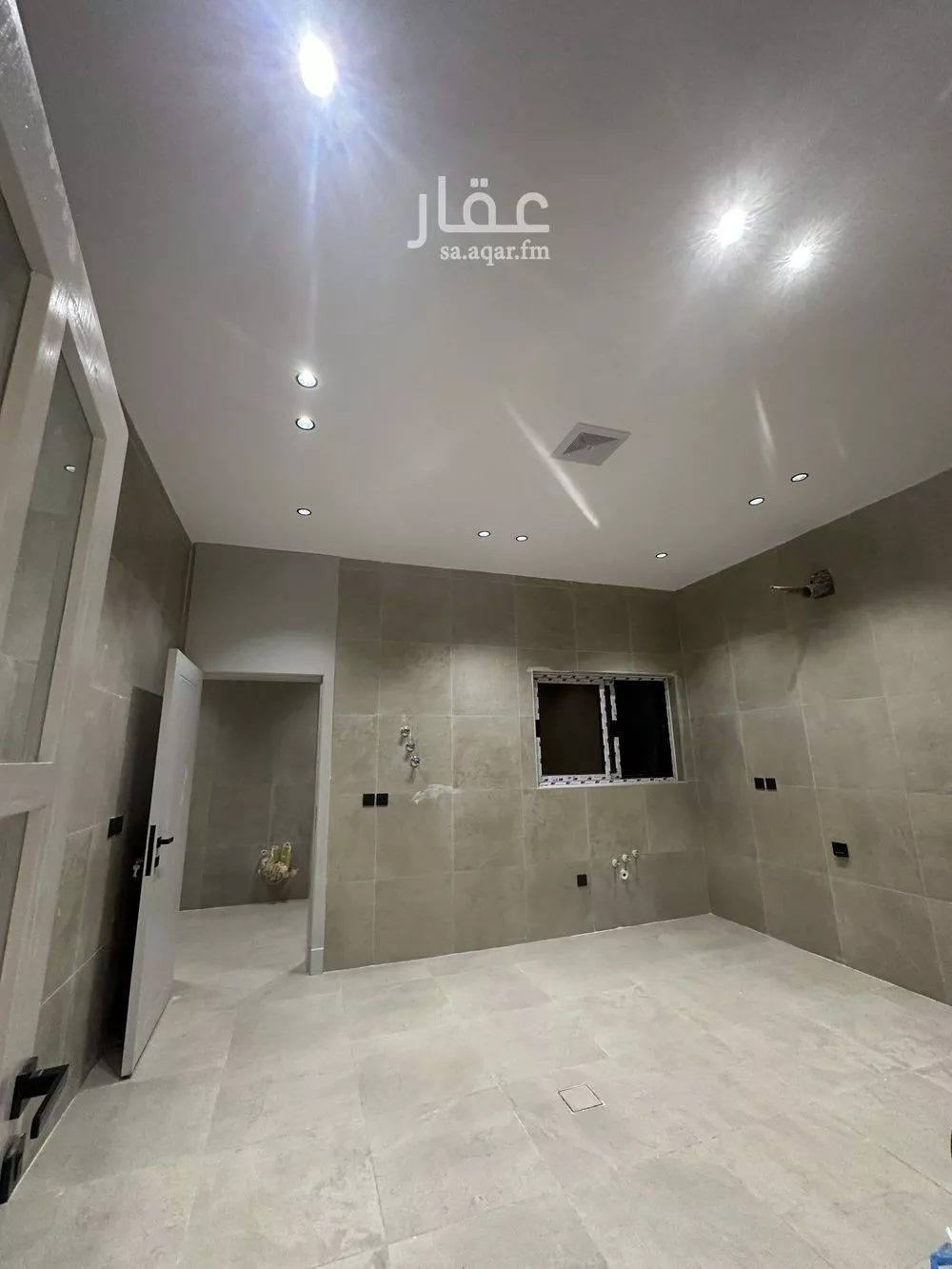 فيلا 7 غرف في الجلوية 7