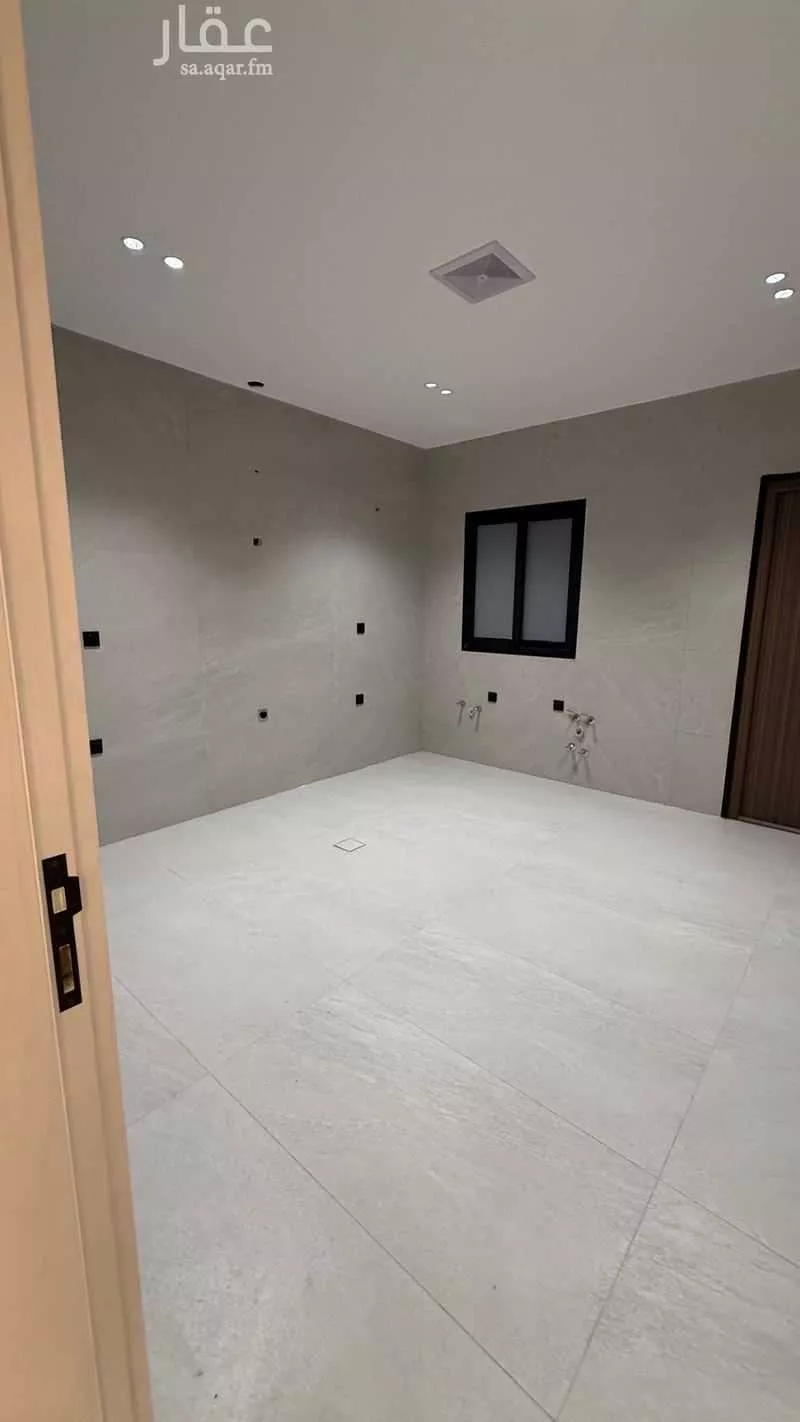 5 bedroom villa in Eastern Province 10