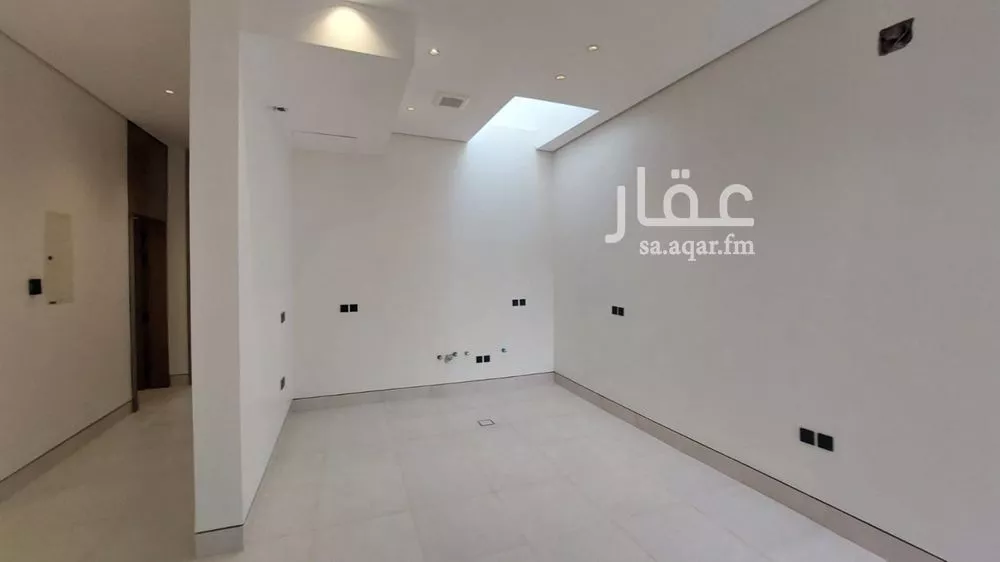 3 bedroom floor in As Suwaidi 6