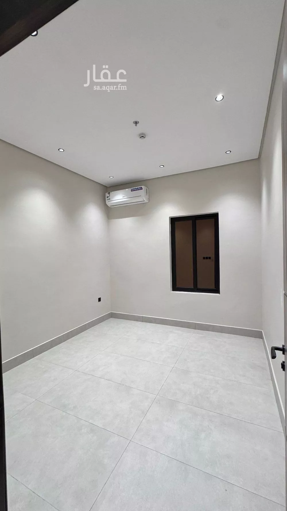 شقة 4 غرف في الحمرا 13