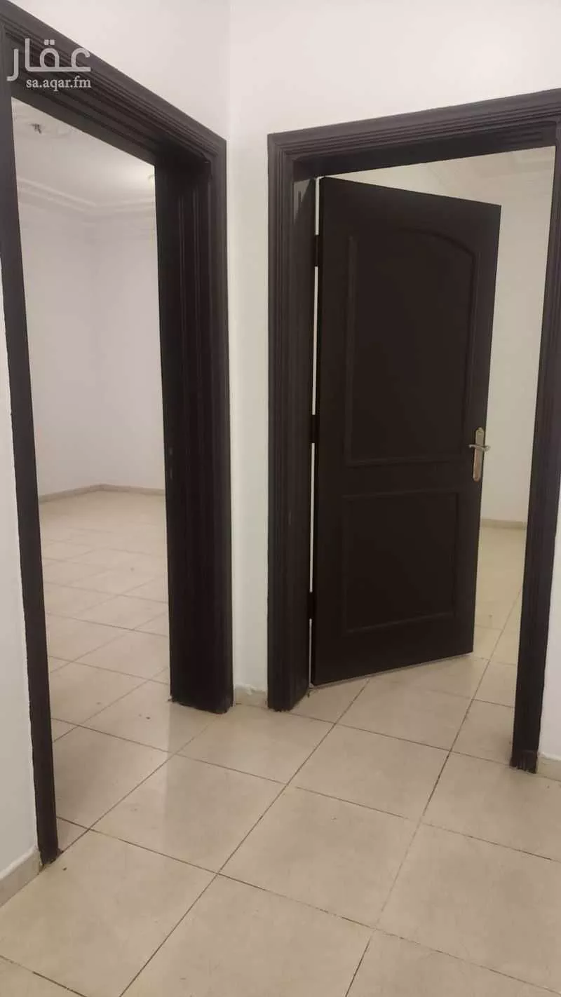 شقة 5 غرف في النزهة 5