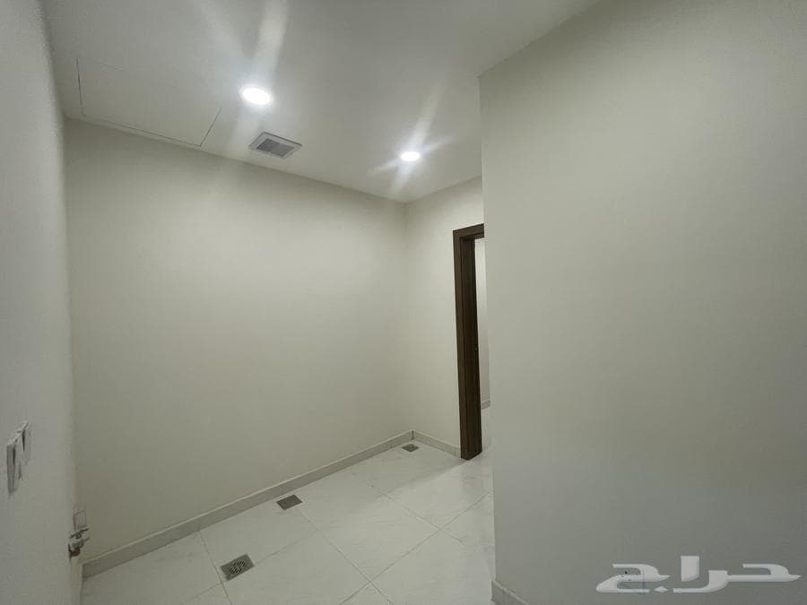 3 bedroom villa in Al Janadriyah 14