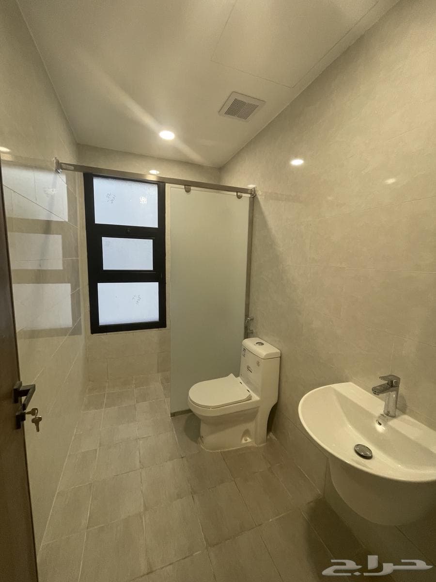 3 bedroom villa in Al Janadriyah 25