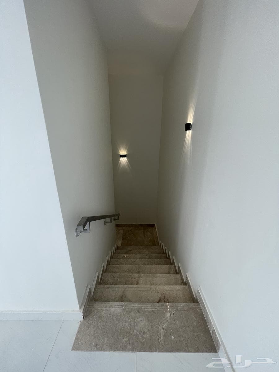 3 bedroom villa in Al Janadriyah 32