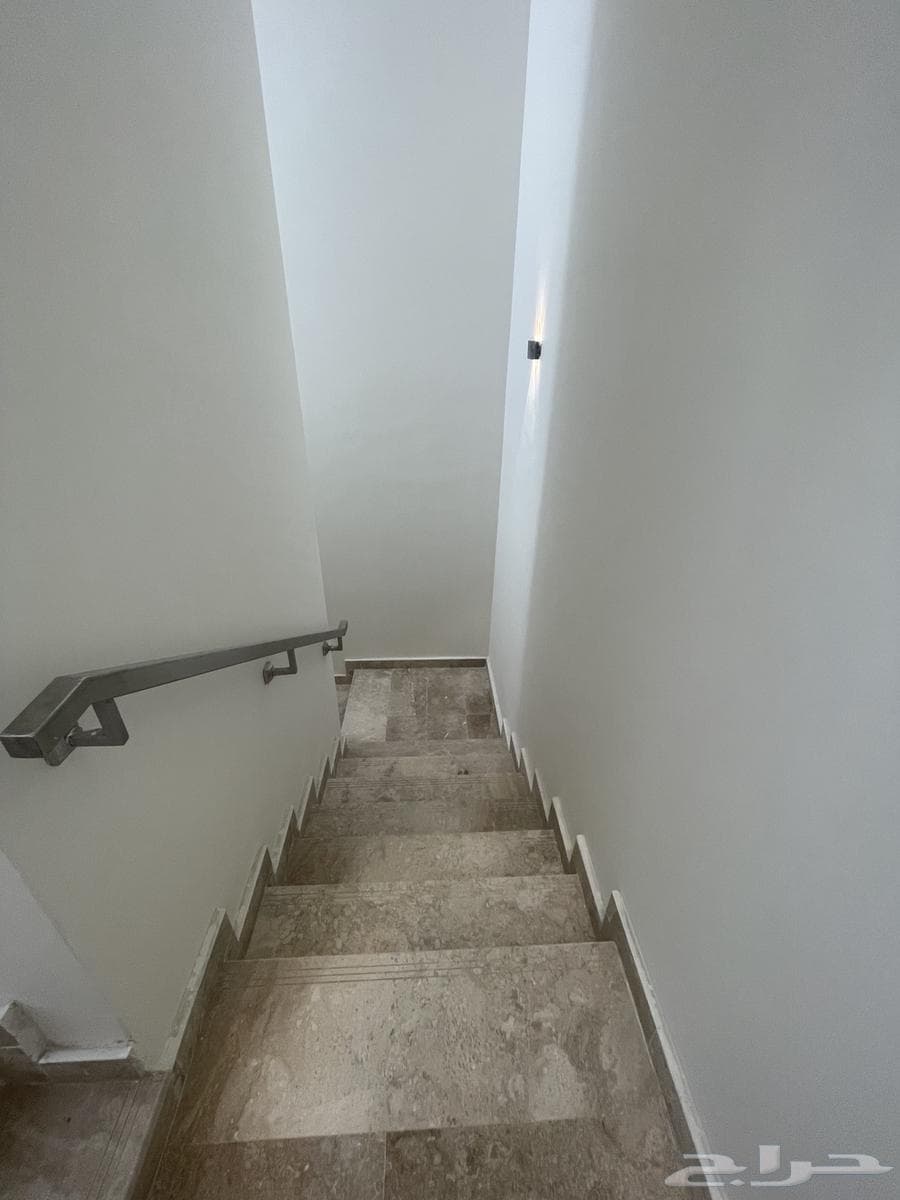 3 bedroom villa in Al Janadriyah 33