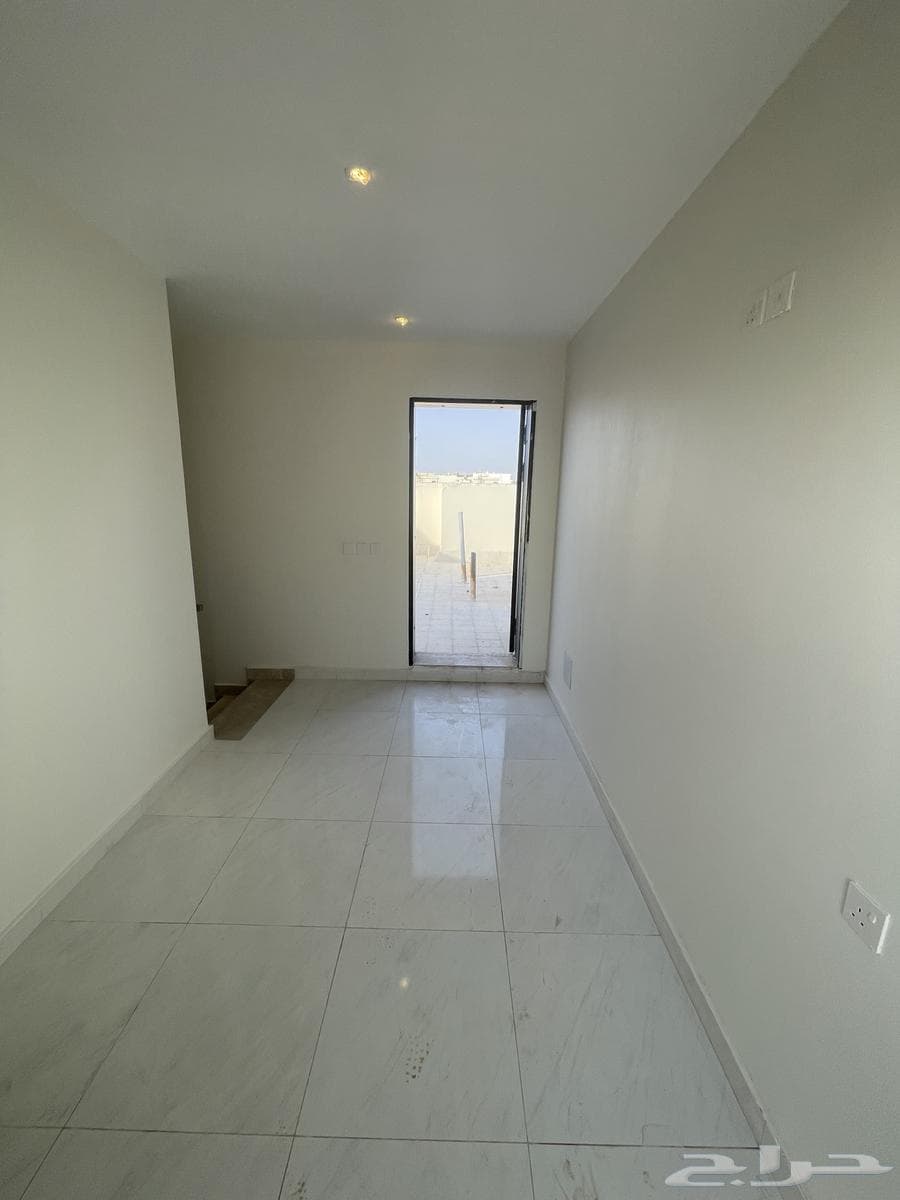 3 bedroom villa in Al Janadriyah 36