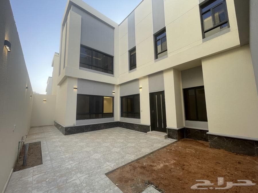 3 bedroom villa in Al Janadriyah 5