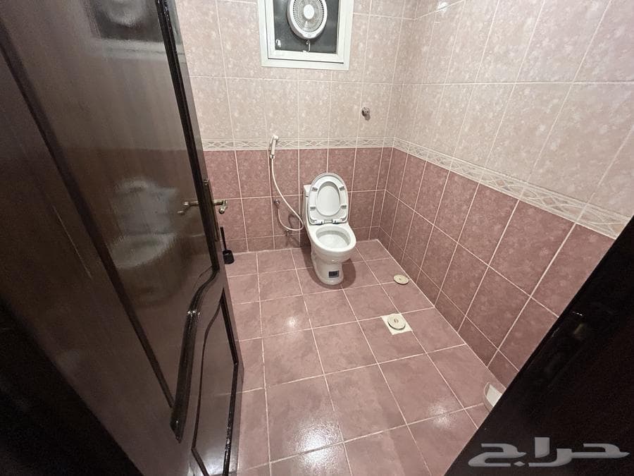 شقة 5 غرف في الأجاويد 1