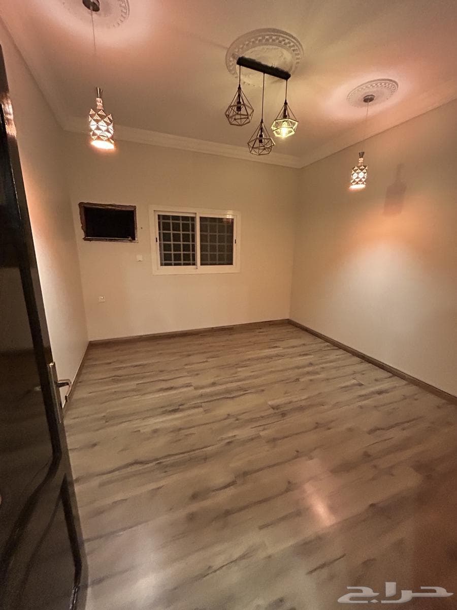 شقة 5 غرف في الأجاويد 5