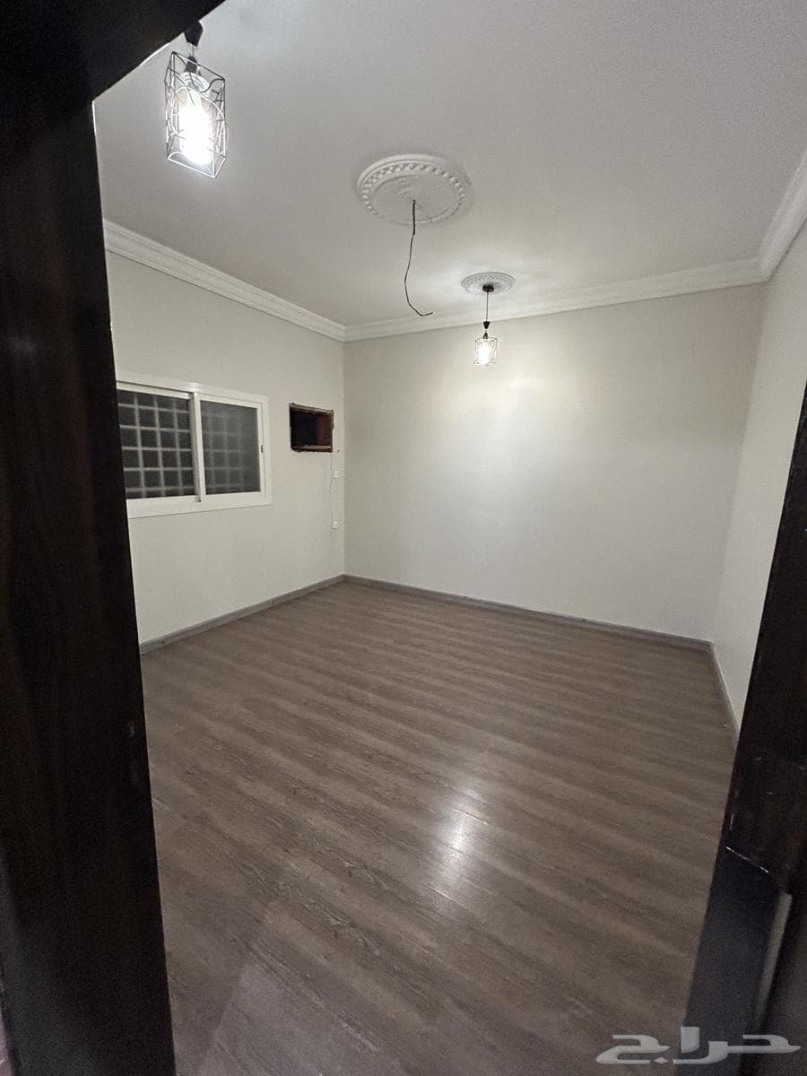 شقة 5 غرف في الأجاويد 6