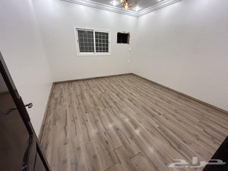 شقة 5 غرف في الأجاويد 9