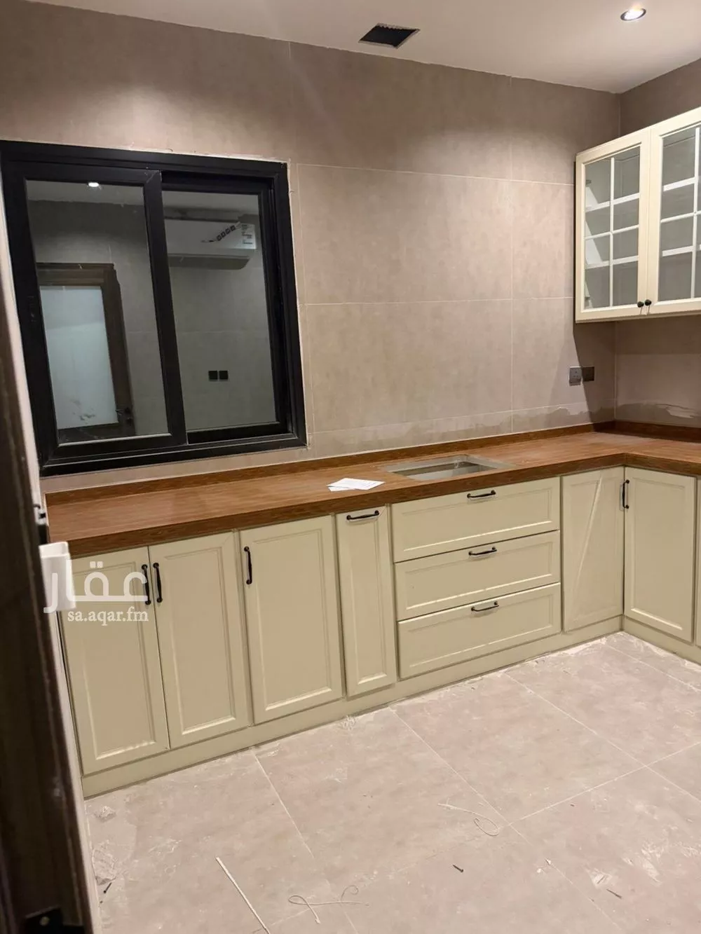 4 bedroom apartment in Ash Shulah 16