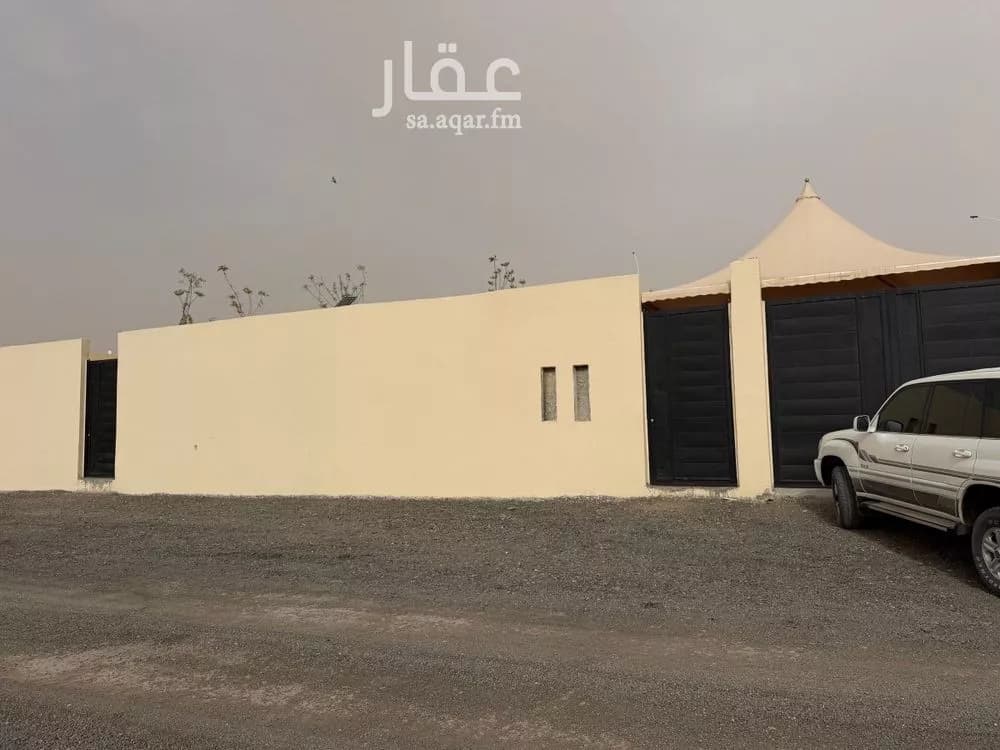 918 sqm land in Ash Sharq 3