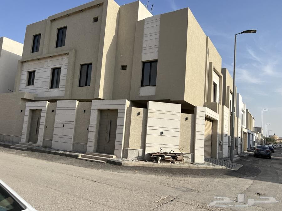 فيلا 9 غرف في العزيزية الثاني 1