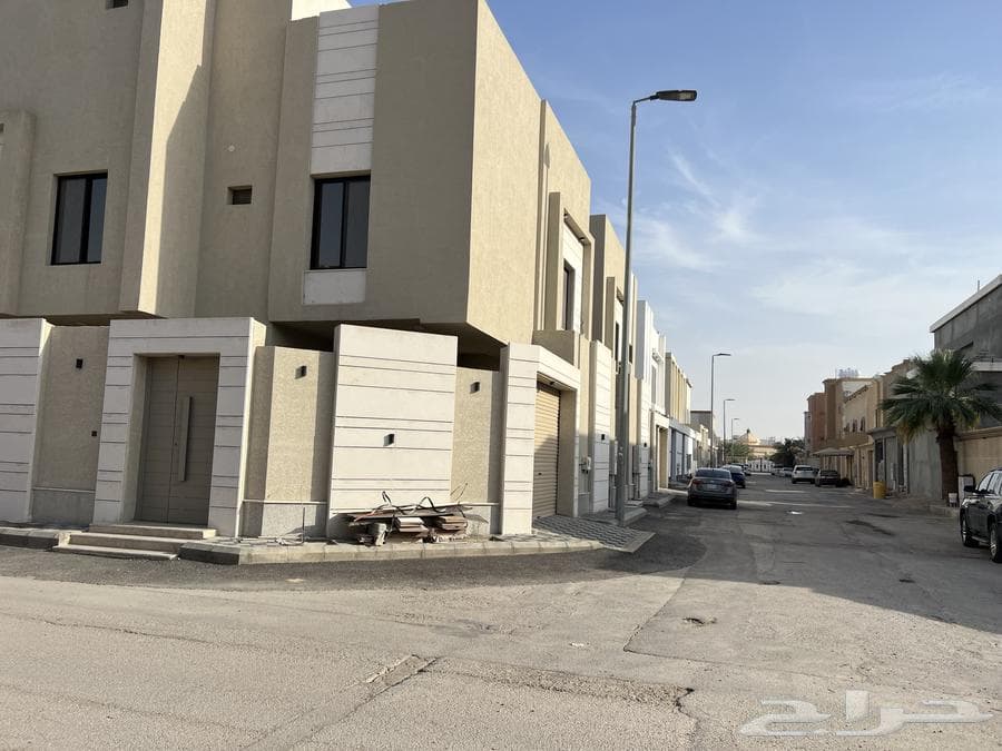 فيلا 9 غرف في العزيزية الثاني 2