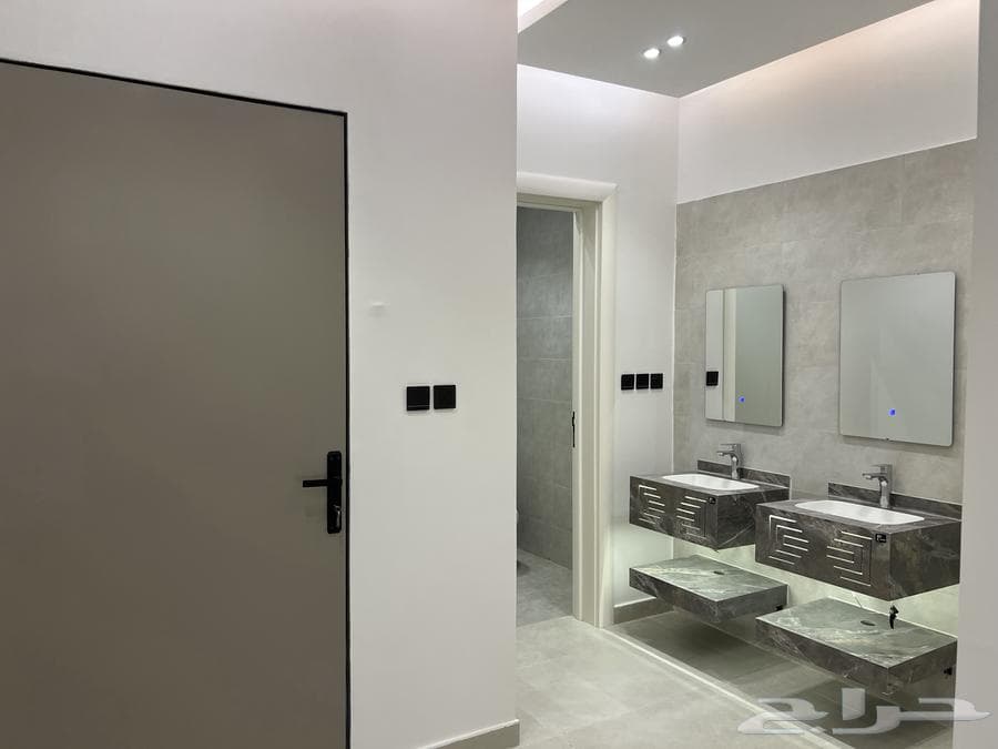 فيلا 9 غرف في العزيزية الثاني 14