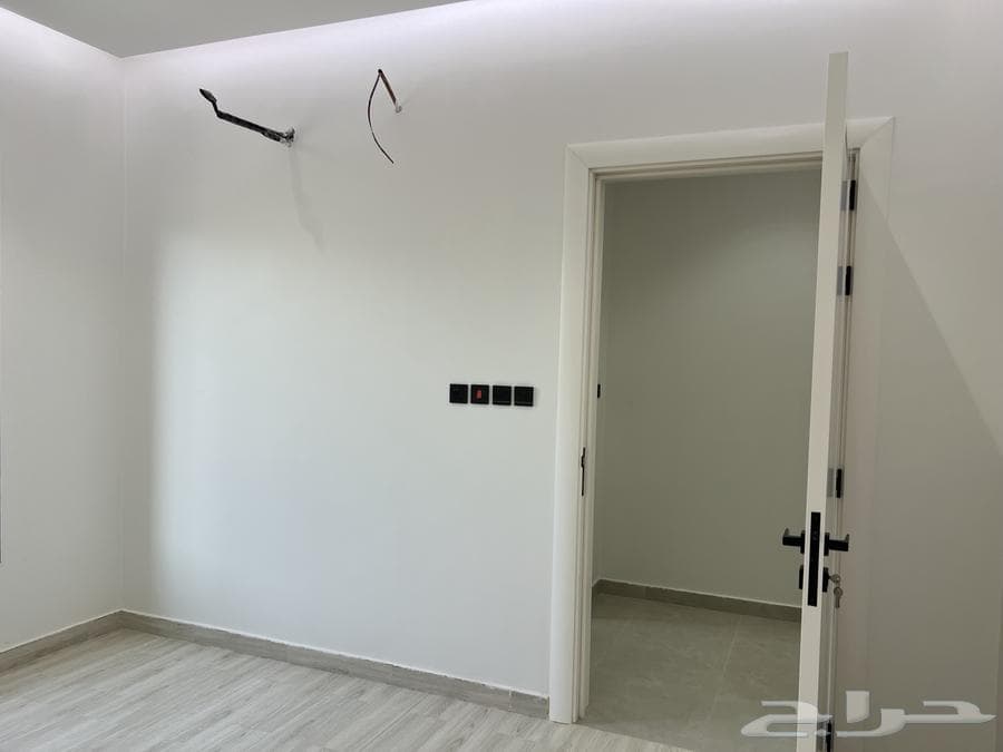 فيلا 9 غرف في العزيزية الثاني 20