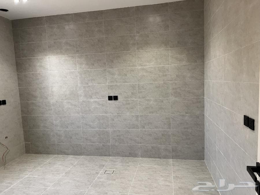 فيلا 9 غرف في العزيزية الثاني 21