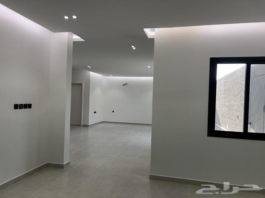 فيلا 9 غرف في العزيزية الثاني 6