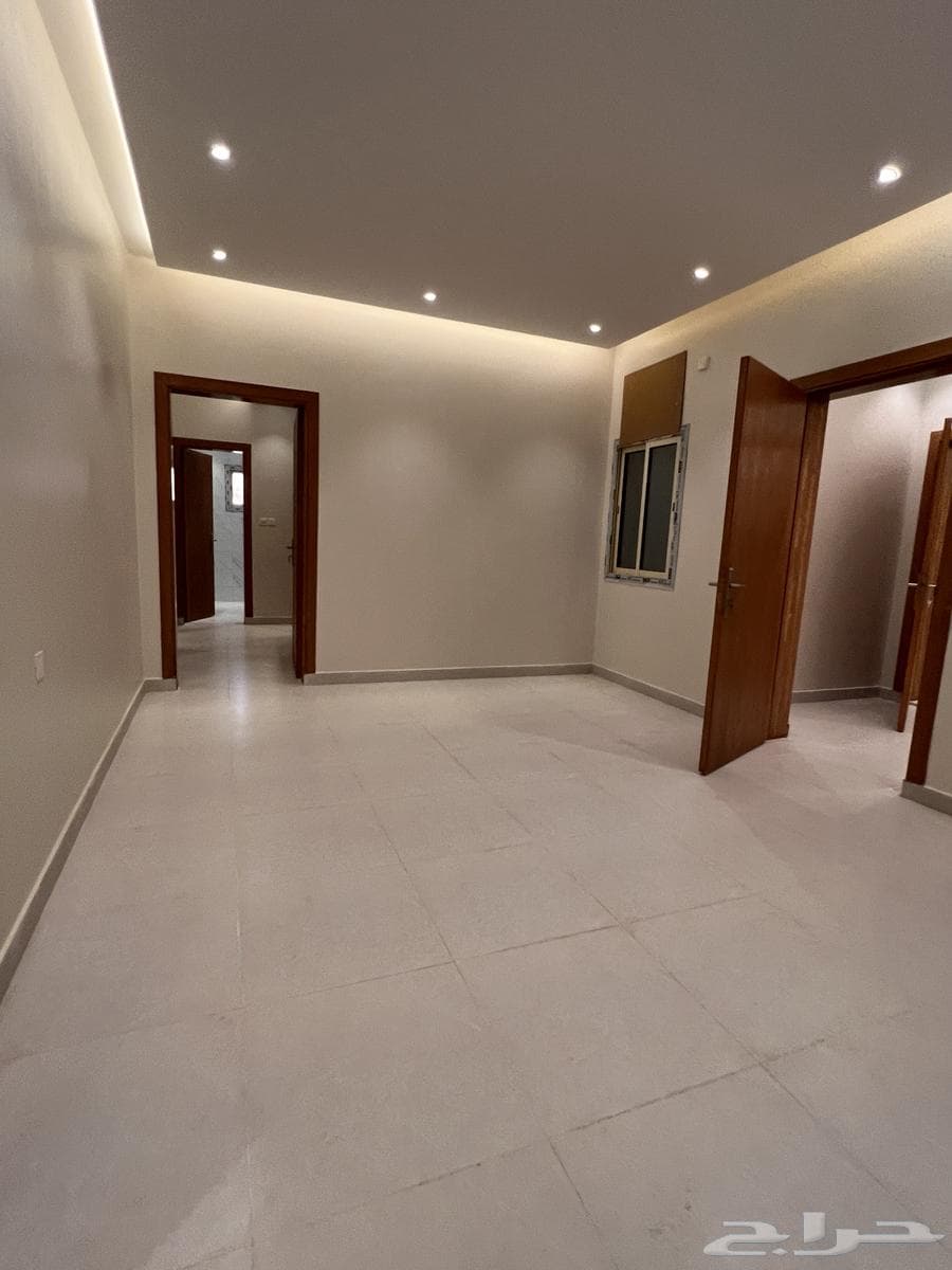 شقة 5 غرف في بطحاء قريش 3