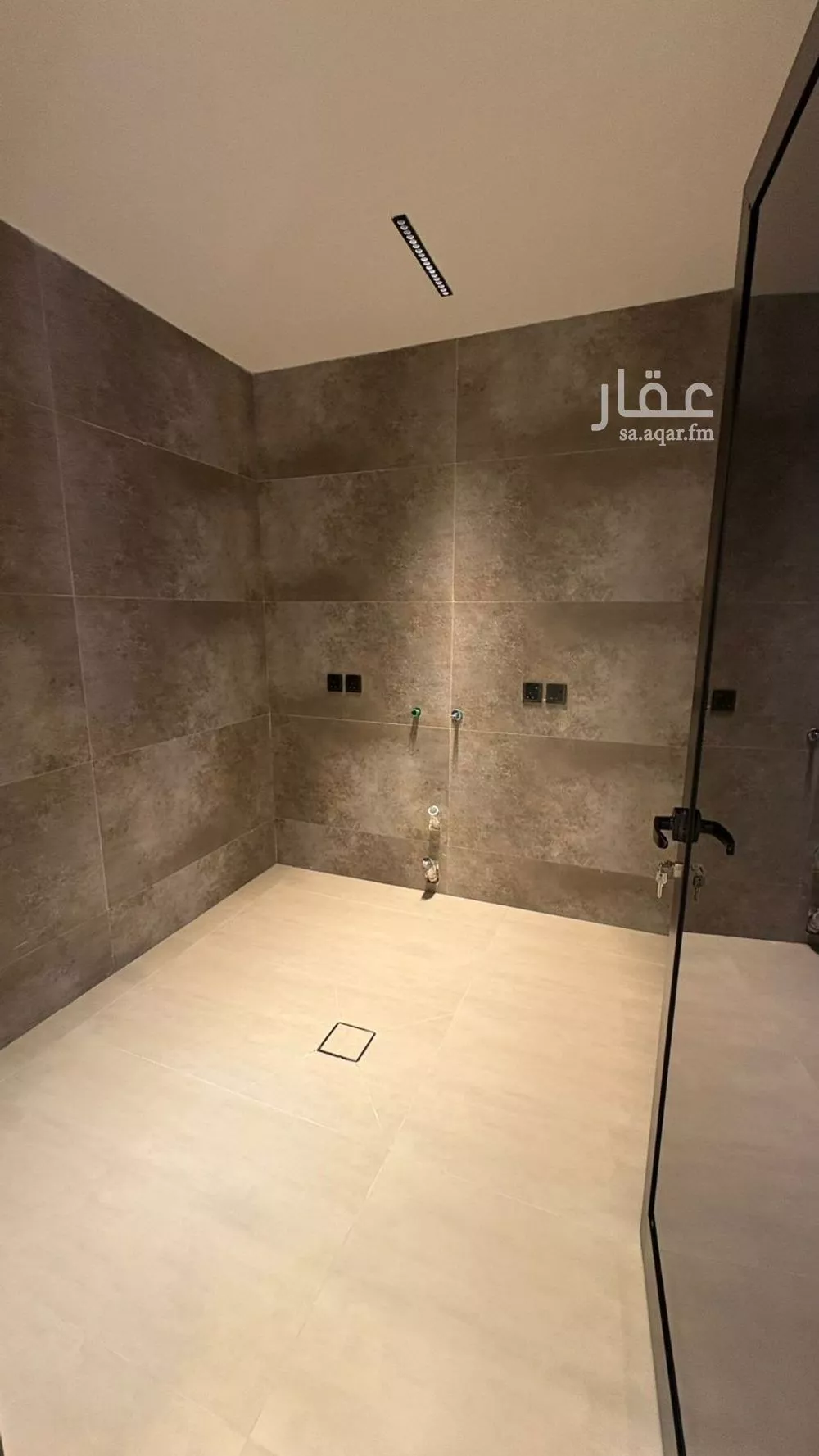 8 bedroom villa in Al Shiraa 11