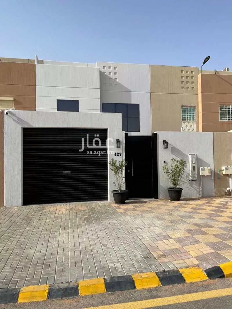 5 bedroom villa in Al Aridh 1