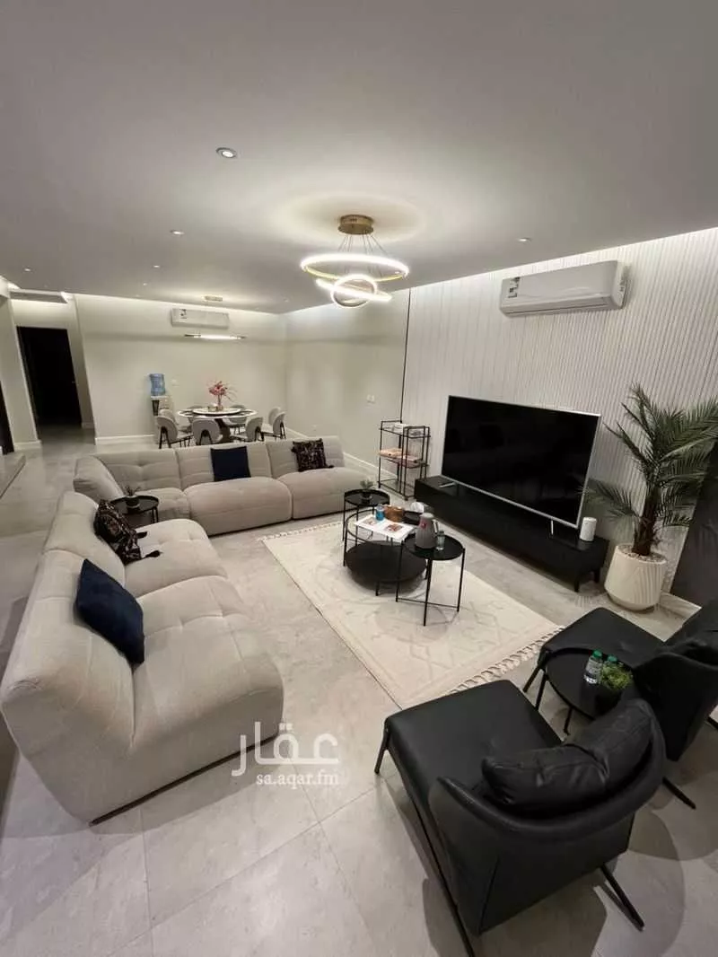 5 bedroom villa in Al Aridh 8