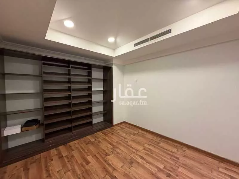 8 bedroom villa in Al Hizam Al Akhdar 7