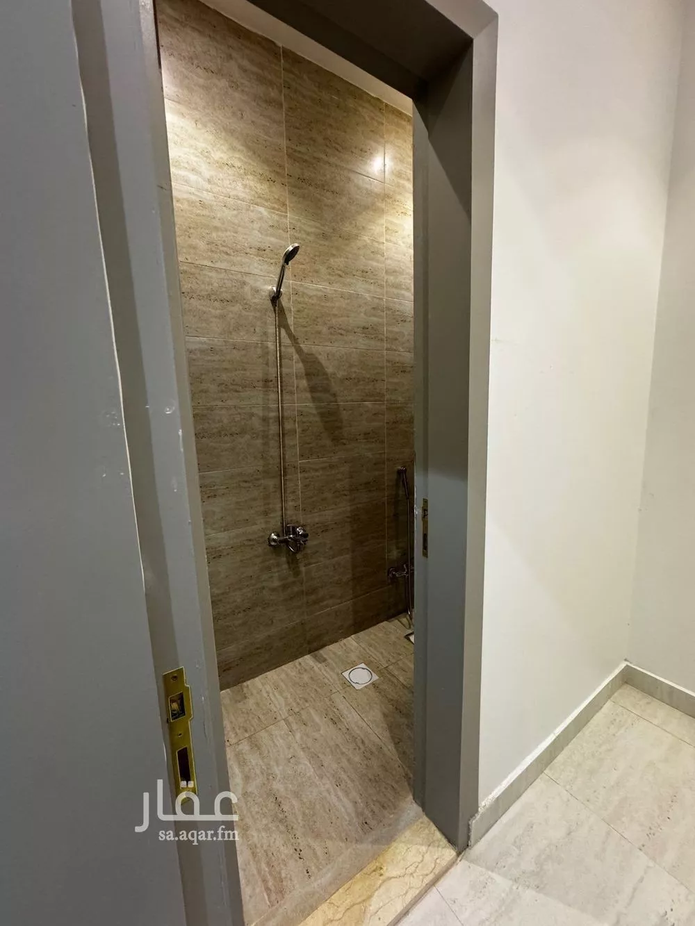 دور 5 غرف في الشرق 10