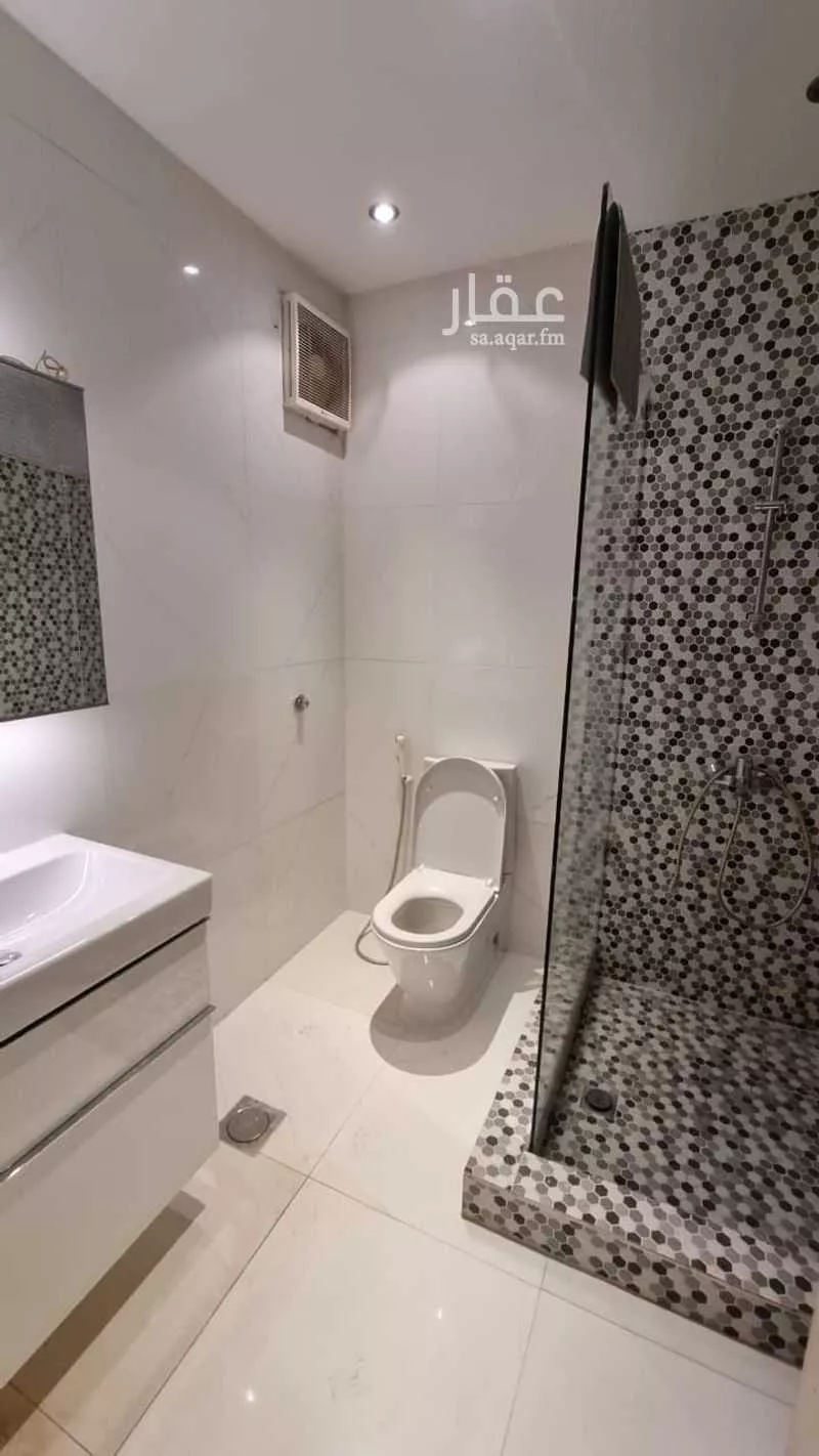 شقة 4 غرف في الرويس 2