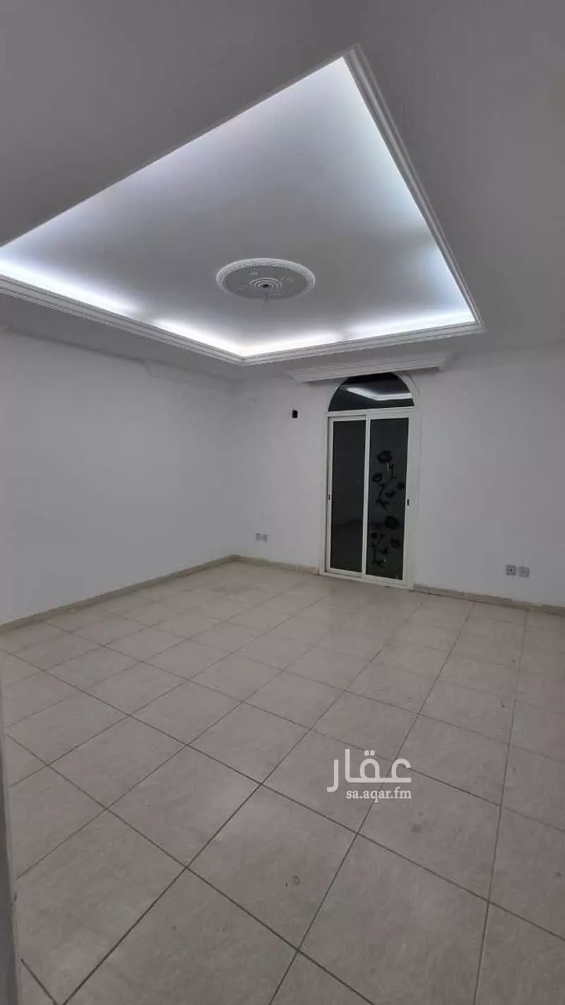 شقة 4 غرف في الرويس 10