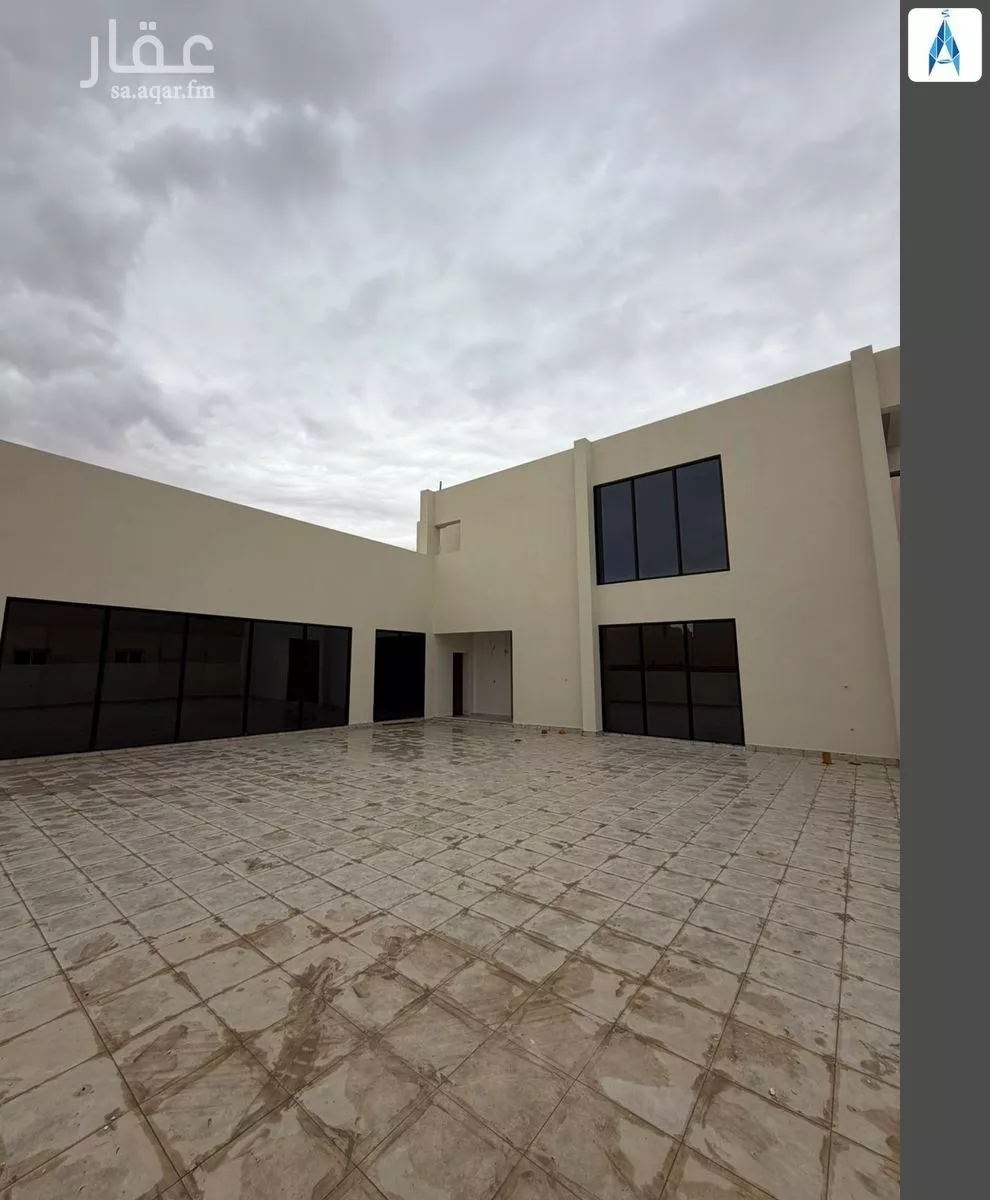 1000 sqm office in Al Ghadir 8