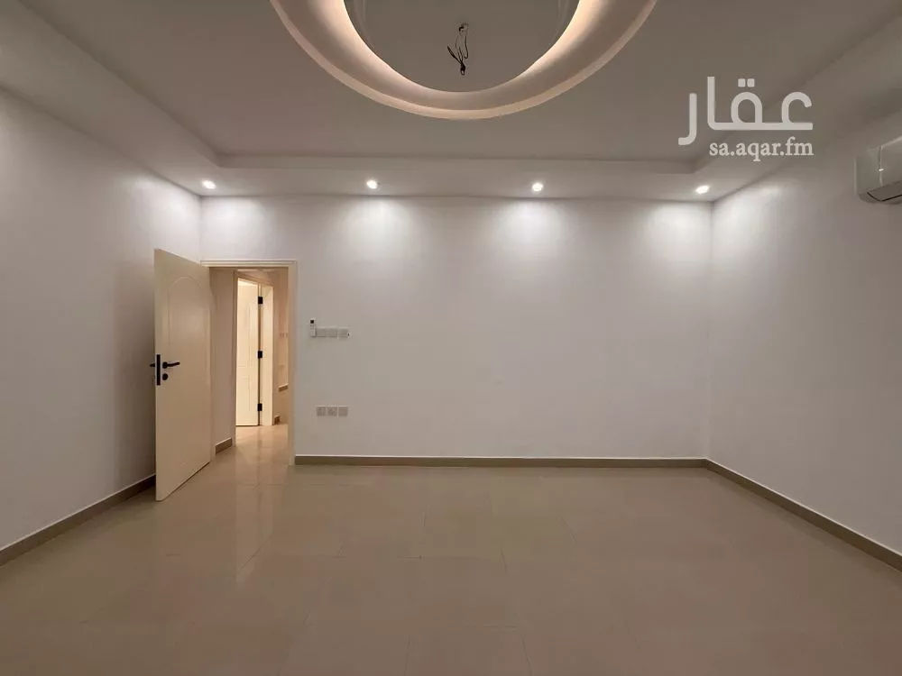 دور 4 غرف في الملك فهد 19