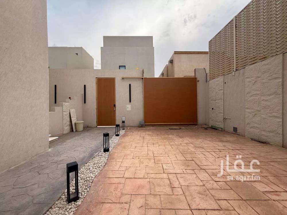 دور 4 غرف في الملك فهد 20