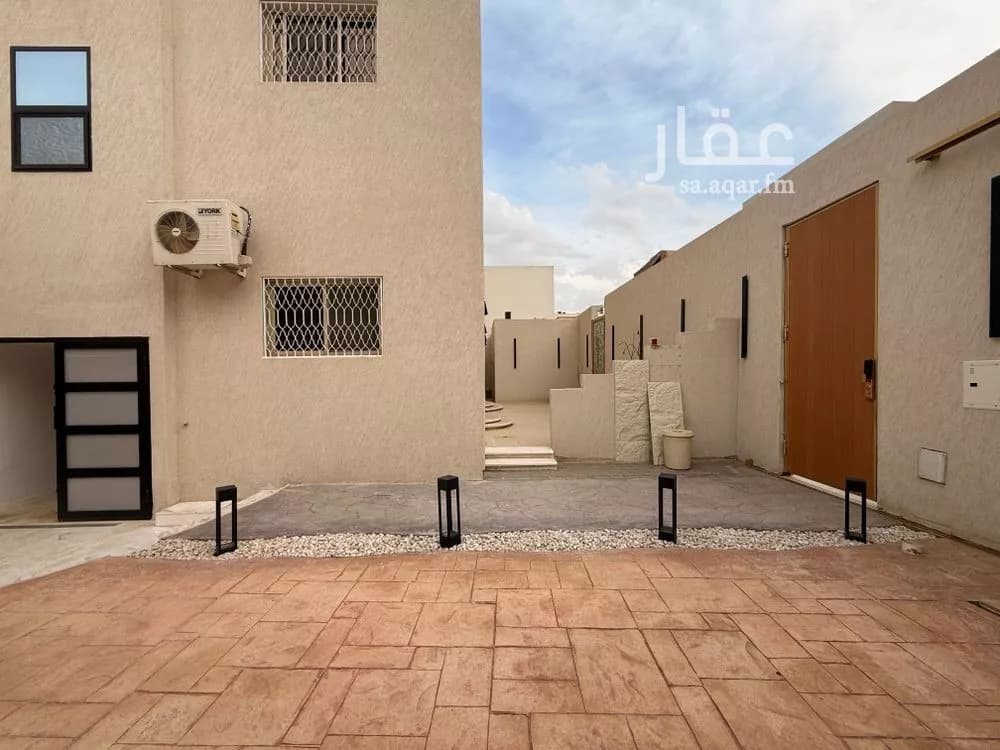 دور 4 غرف في الملك فهد 21