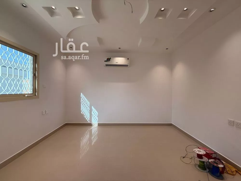 دور 4 غرف في الملك فهد 8