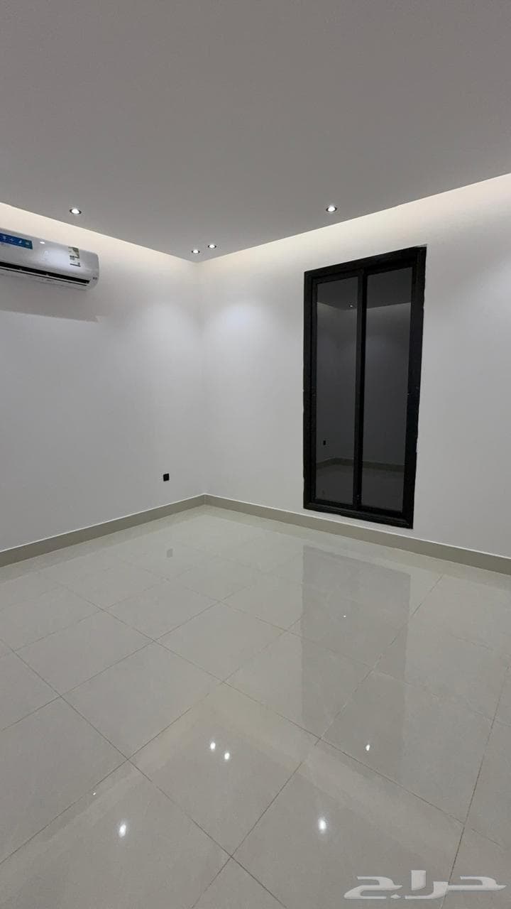 شقة 4 غرف في الرمال 5