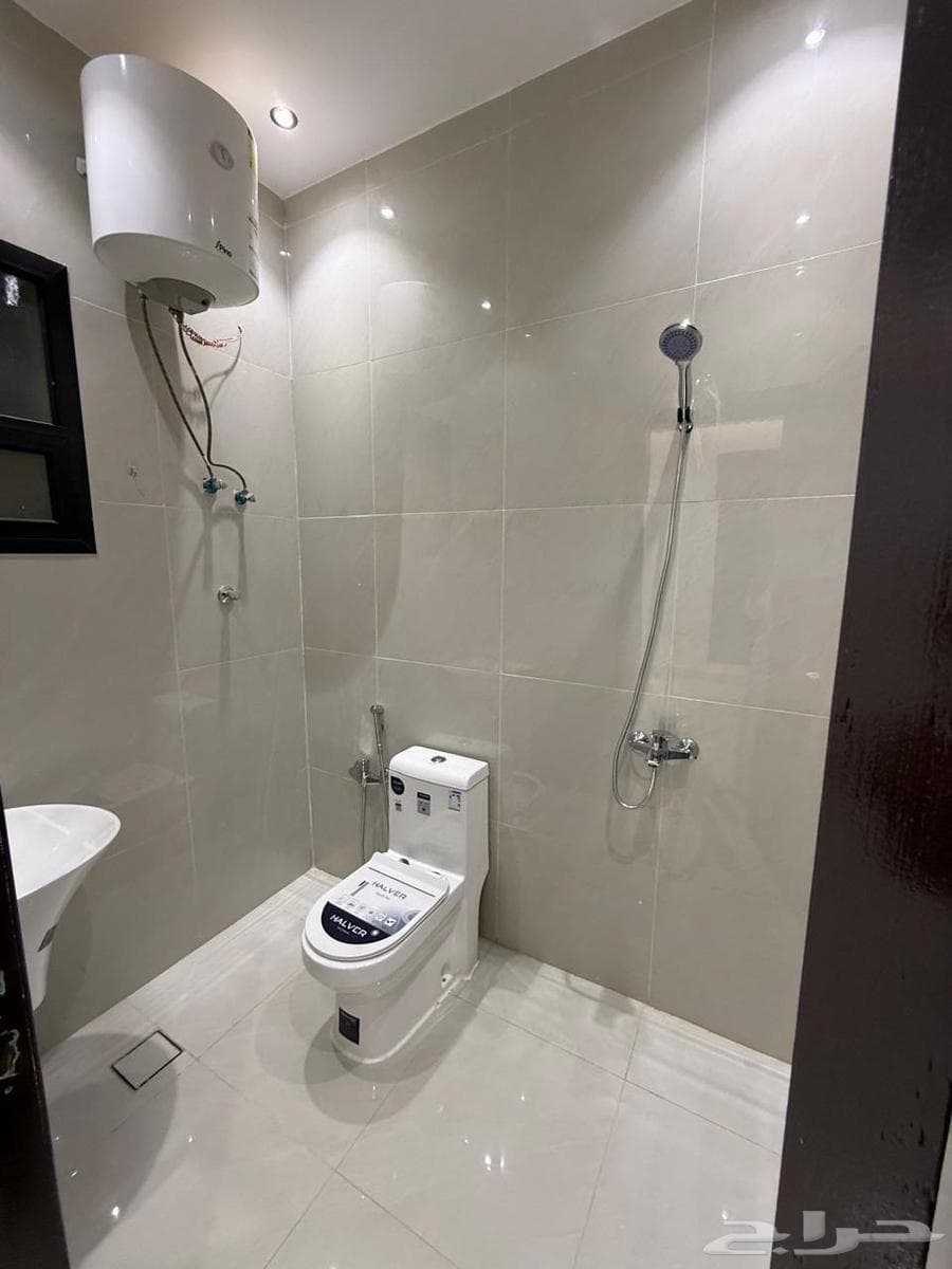 شقة 4 غرف في الرمال 8