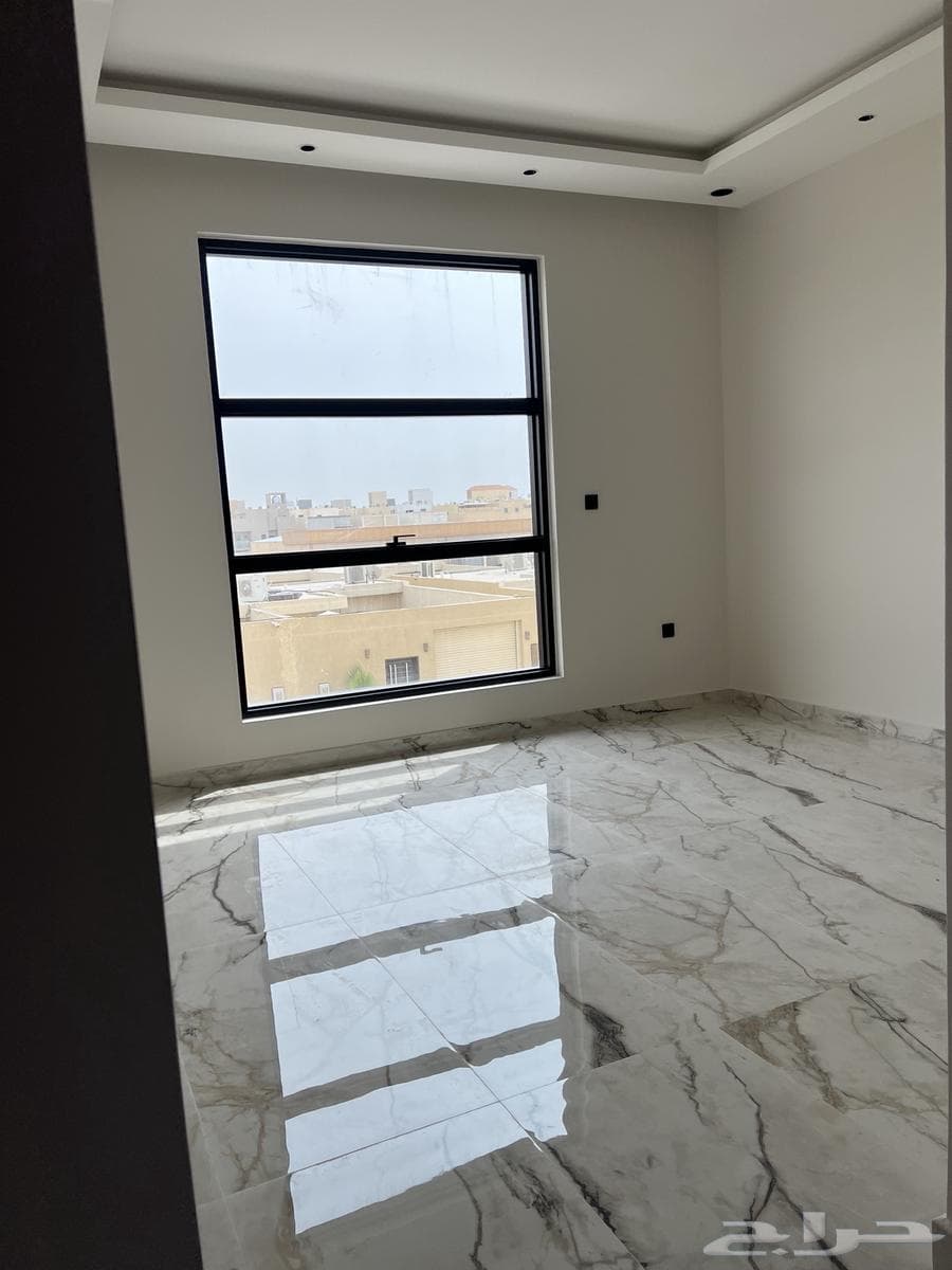 شقة 4 غرف في العارض 15