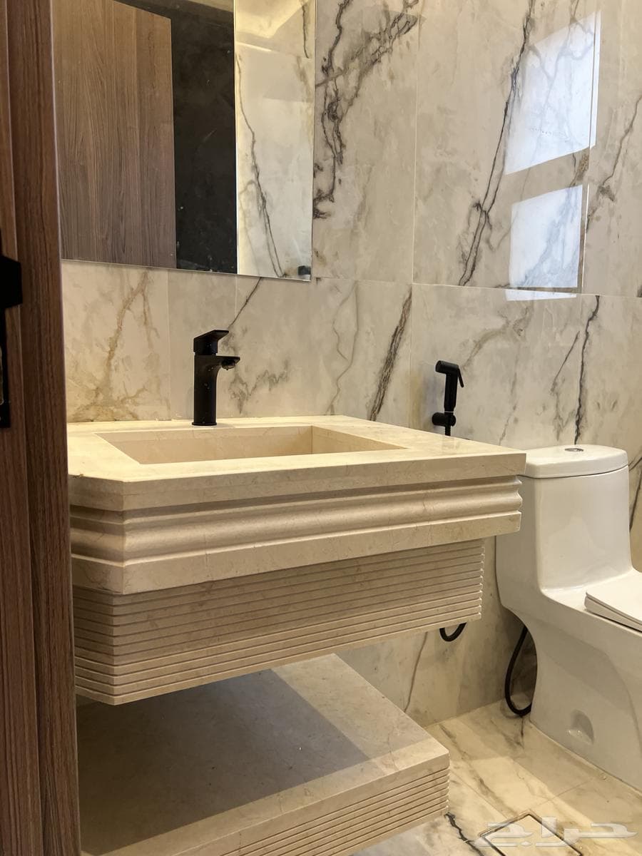 شقة 4 غرف في العارض 16