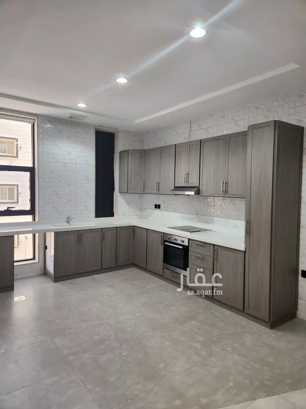 شقة 4 غرف في الزهراء 12