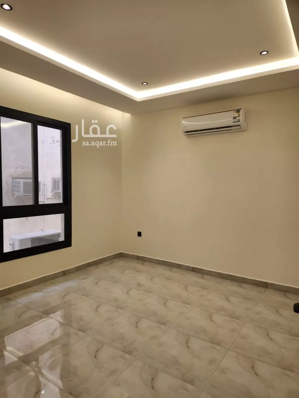 شقة 4 غرف في الزهراء 4