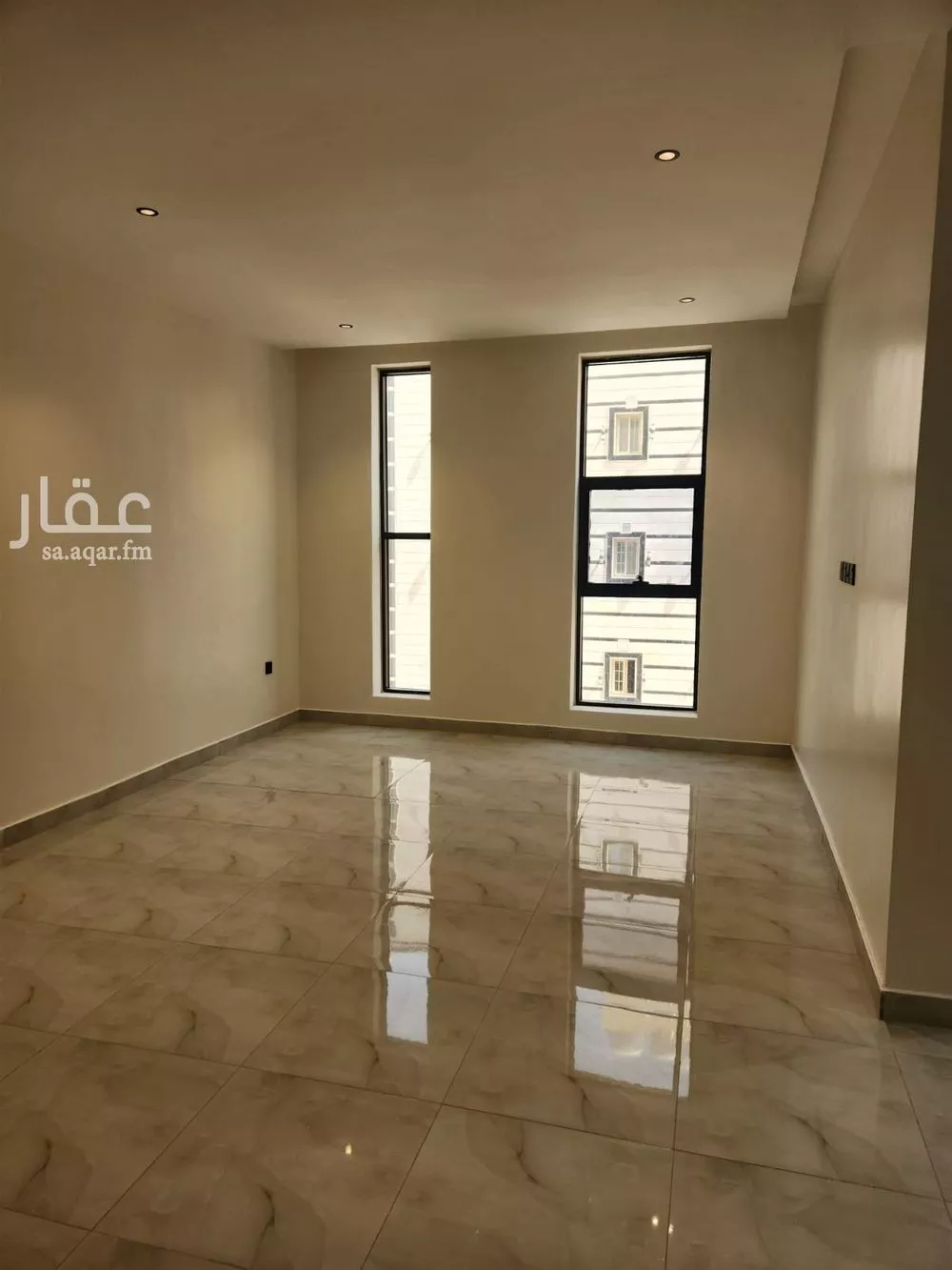 شقة 4 غرف في الزهراء 6