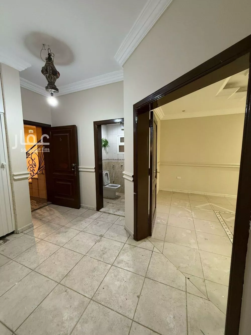 شقة 5 غرف في الروضة 3