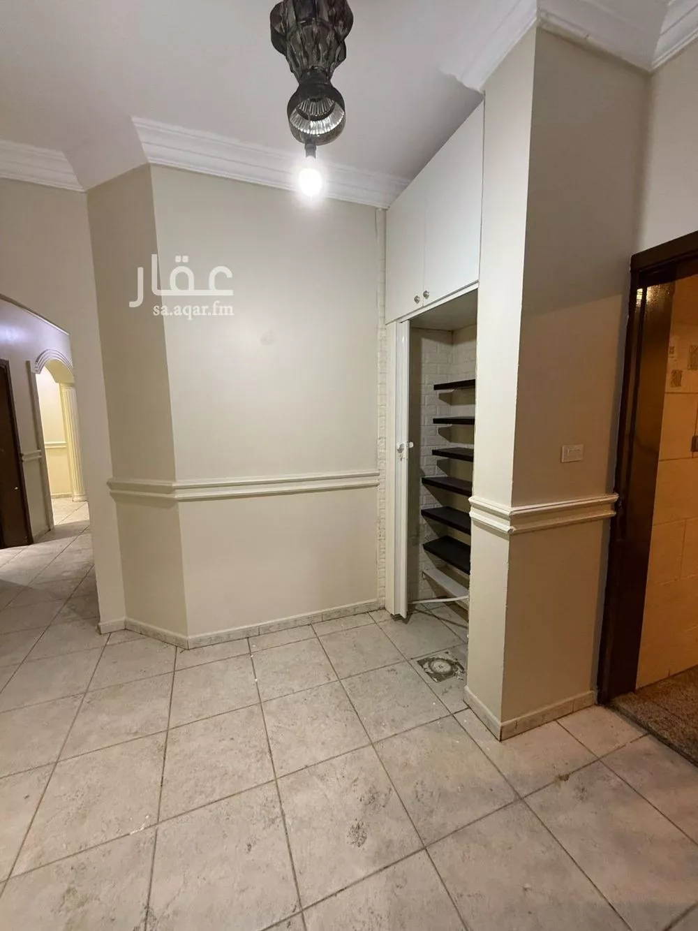 شقة 5 غرف في الروضة 4