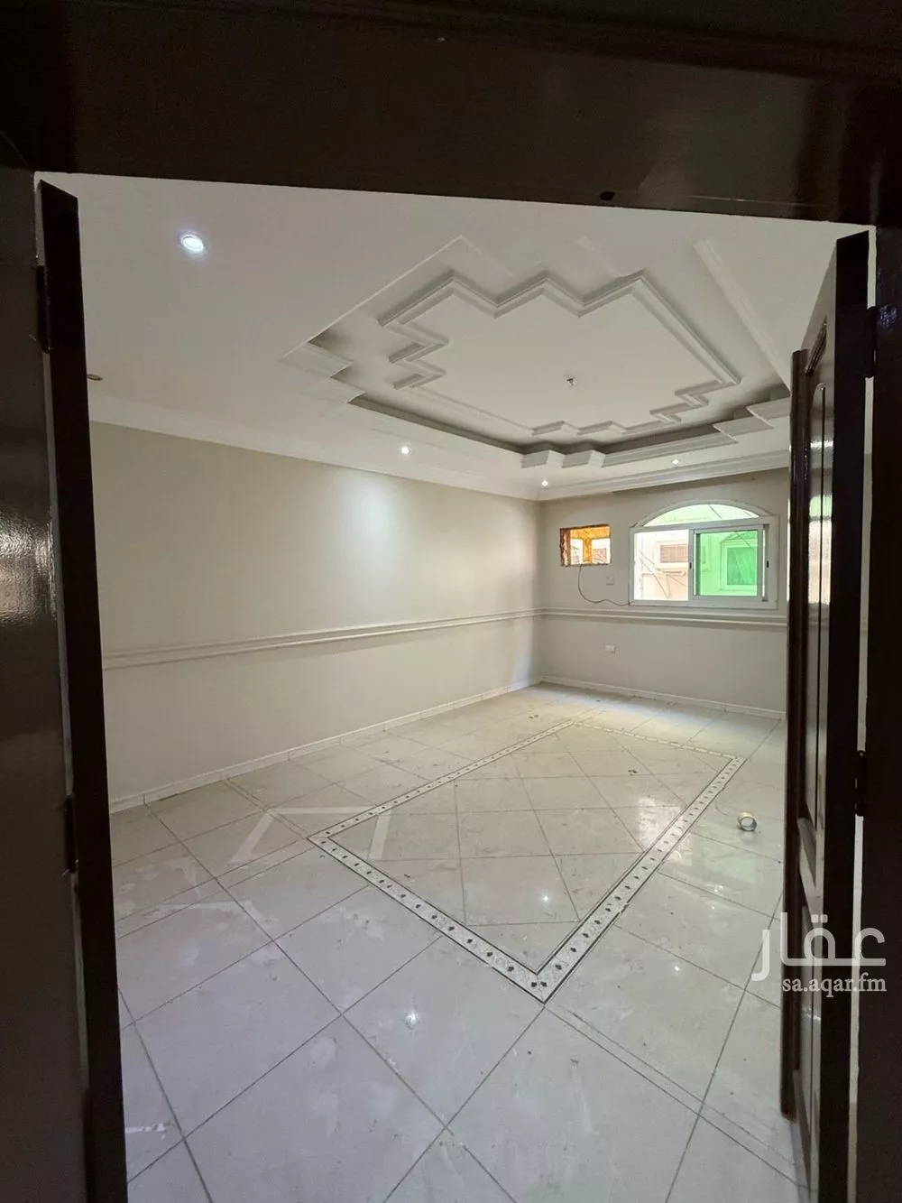 شقة 5 غرف في الروضة 5